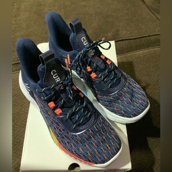 ************BRAND NEW Curry 9’s************** main image 5
